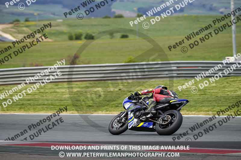 cadwell no limits trackday;cadwell park;cadwell park photographs;cadwell trackday photographs;enduro digital images;event digital images;eventdigitalimages;navarra;no limits trackdays;peter wileman photography;racing digital images;trackday digital images;trackday photos